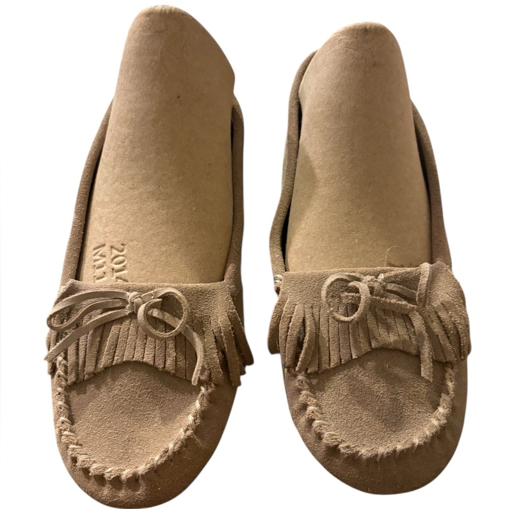 MINNETONKA Kilty Suede Leather moccasins with rubber soles. Very good condition.
